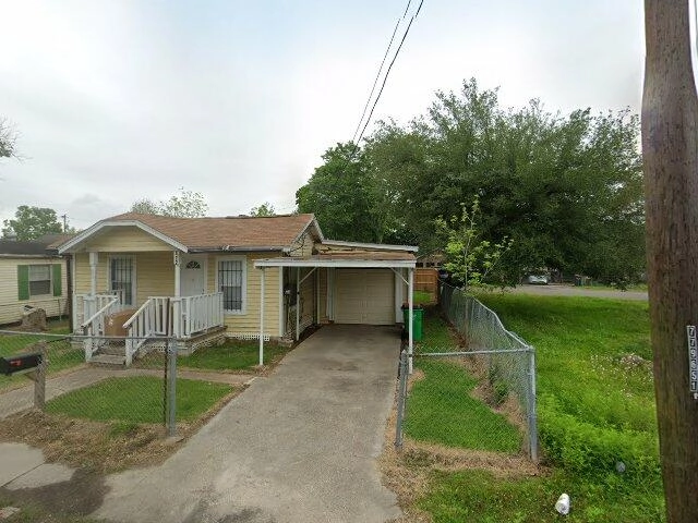 House image located at Baytown, TX 77520