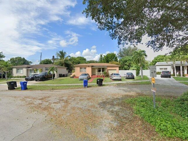 House image located at Miami, FL 33162