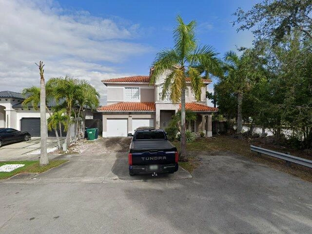 House image located at Miami, FL 33185