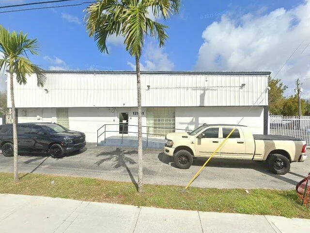 House image located at Miami, FL 33186