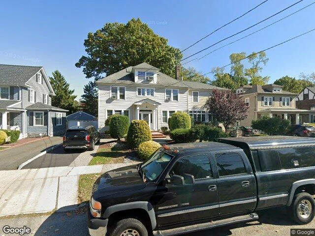 House image located at Woodbridge, NJ 07095