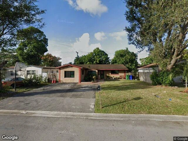 House image located at Hollywood, FL 33023
