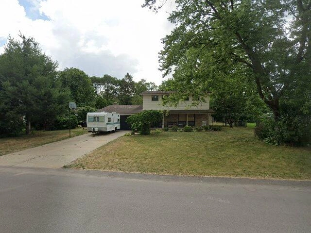 House image located at Rockford, MI 49341