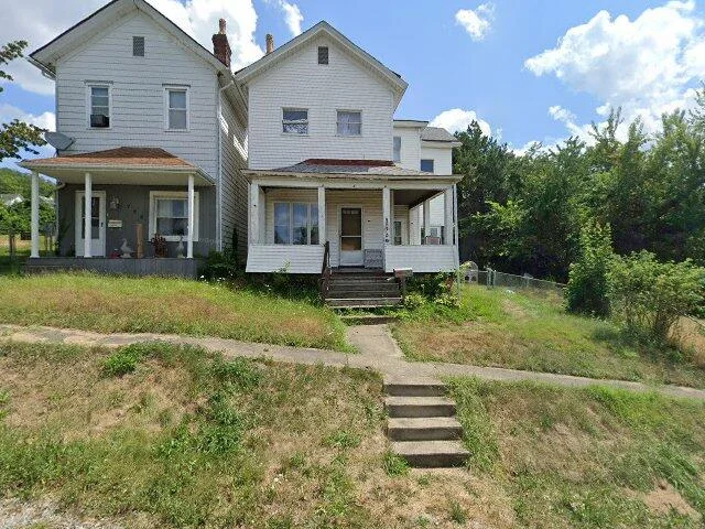 House image located at East Liverpool, OH 43920