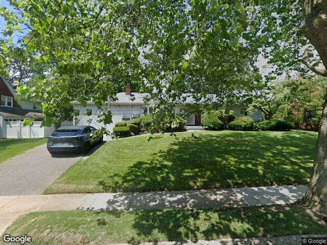 House image located at Freeport, NY 11520