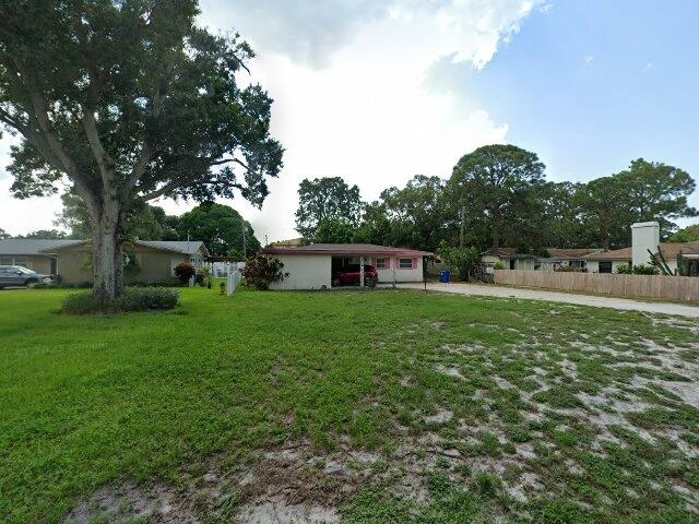 House image located at Saint Petersburg, FL 33712