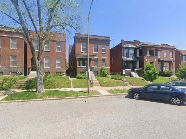 House image located at Saint Louis, MO 63110