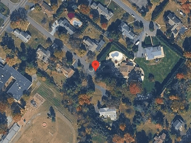 House image located at Burton, MI 48509