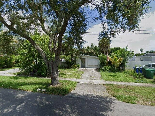 House image located at Hollywood, FL 33023