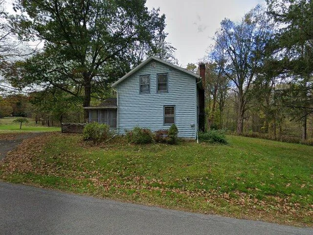 House image located at Newark, NY 14513