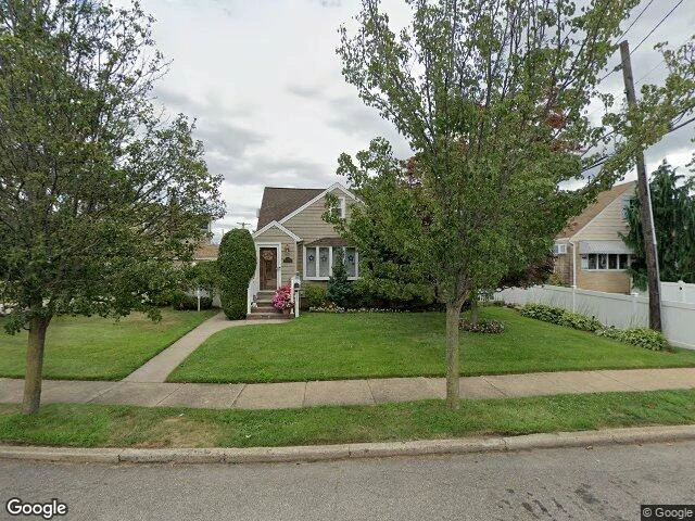 House image located at Franklin Square, NY 11010