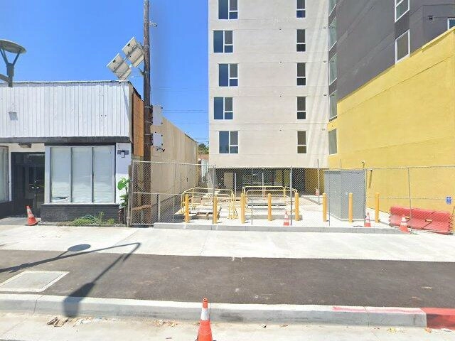 House image located at Los Angeles, CA 90043