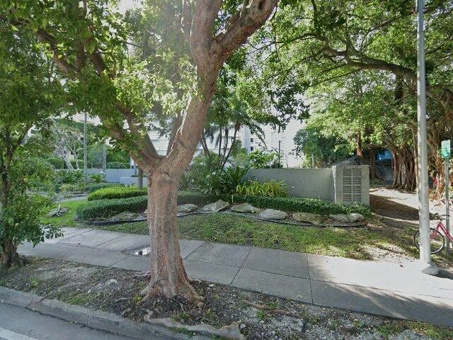 House image located at Miami, FL 33129