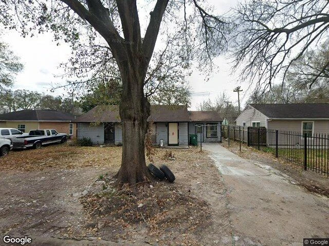 House image located at Houston, TX 77033