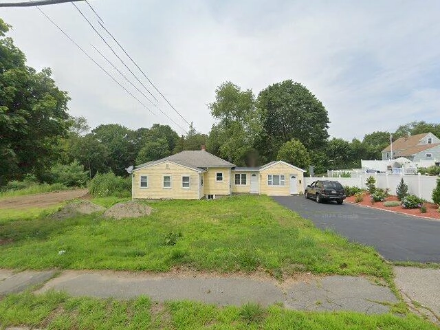 House image located at Swansea, MA 02777