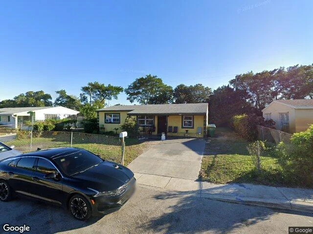 House image located at West Palm Beach, FL 33404