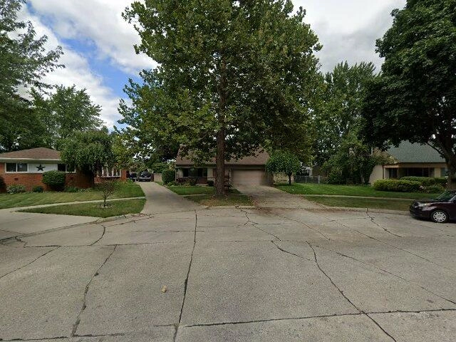 House image located at Warren, MI 48088