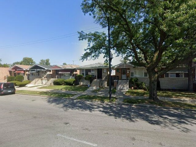 House image located at Chicago, IL 60628