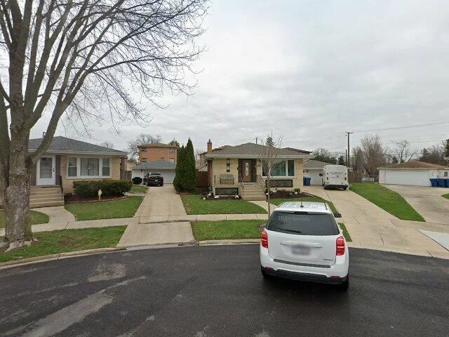 House image located at Alsip, IL 60803