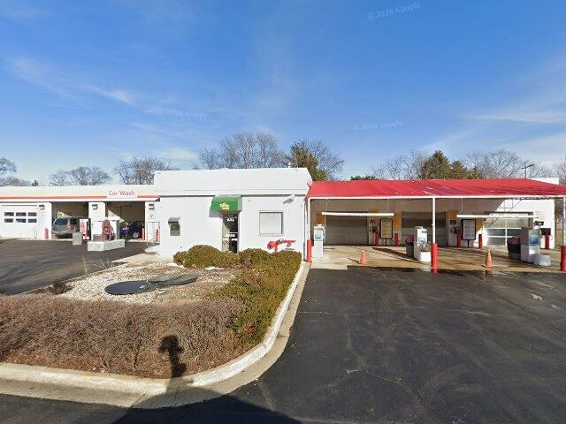 House image located at Roselle, IL 60172