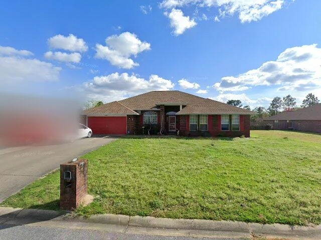 House image located at Crestview, FL 32536