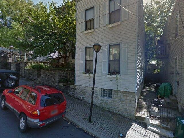 House image located at Cincinnati, OH 45219