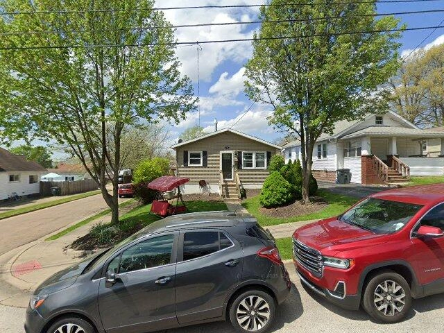 House image located at Akron, OH 44312