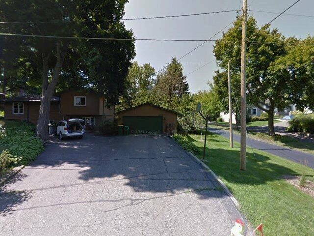 House image located at Wayzata, MN 55391