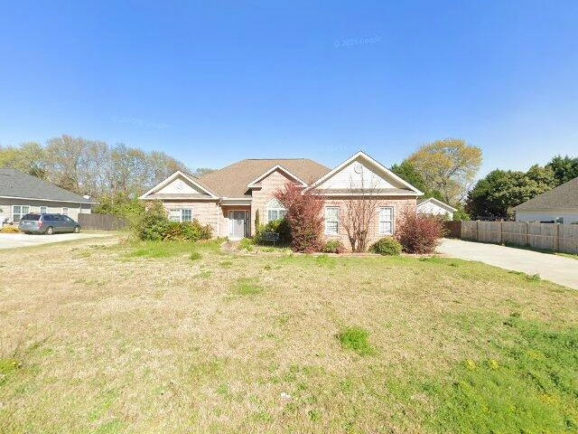 House image located at Byron, GA 31008