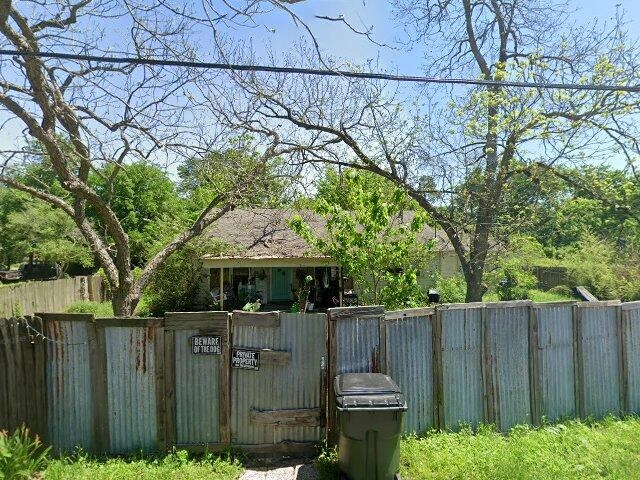 House image located at Hondo, TX 78861