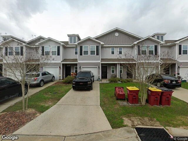 House image located at Crestview, FL 32539