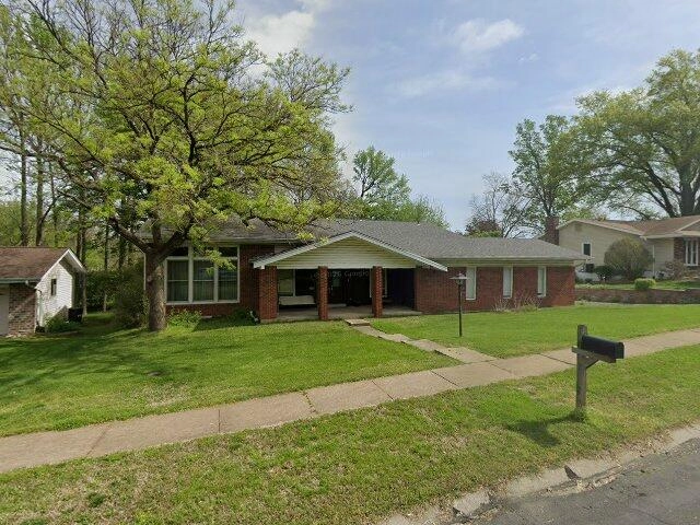 House image located at Saint Louis, MO 63146