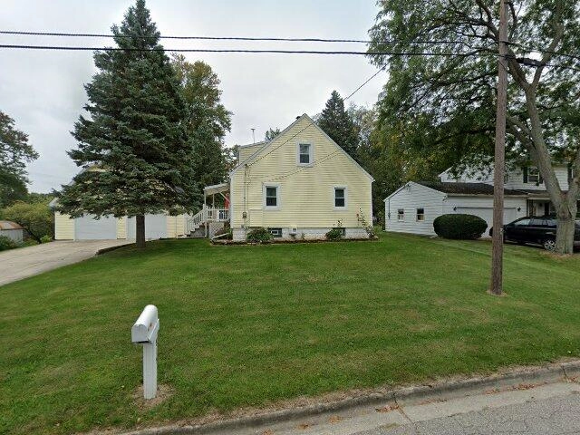 House image located at Lansing, MI 48911