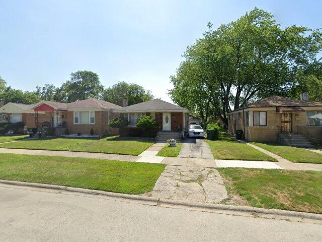 House image located at Dolton, IL 60419