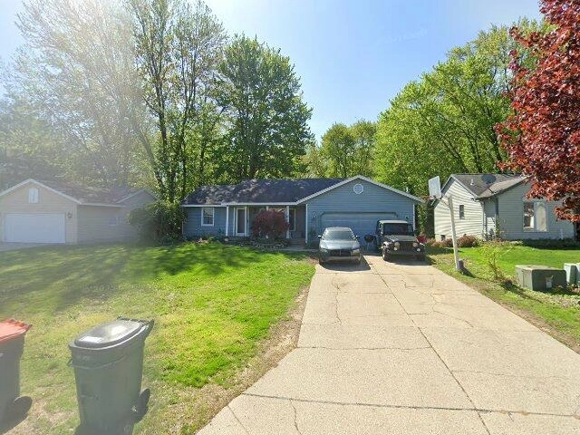 House image located at Jenison, MI 49428