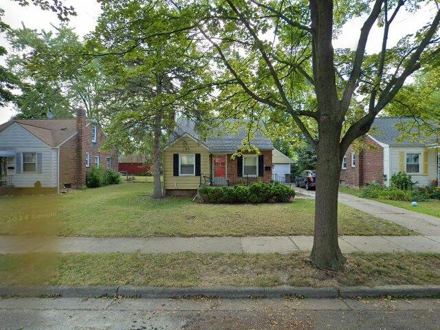 House image located at Pontiac, MI 48341