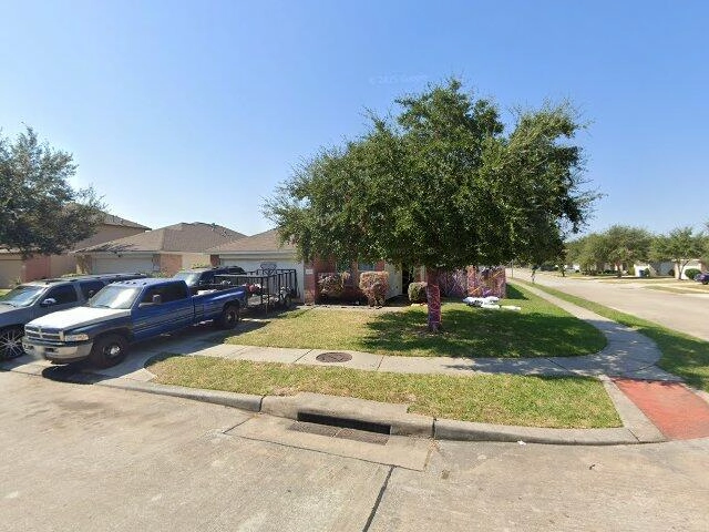 House image located at Houston, TX 77014