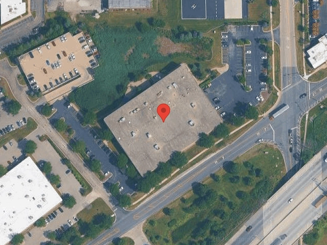 House image located at Pekin, IL 61554