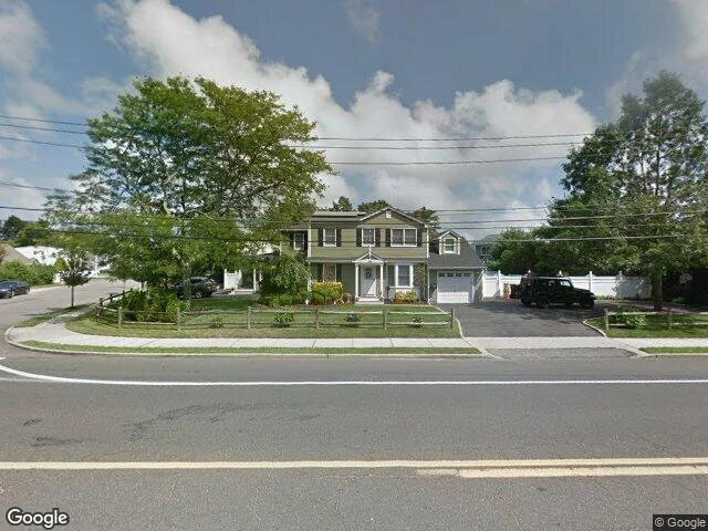 House image located at West Islip, NY 11795