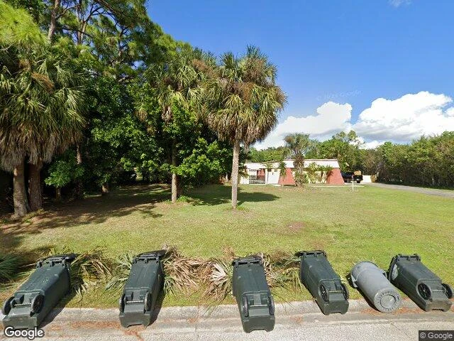 House image located at North Fort Myers, FL 33903