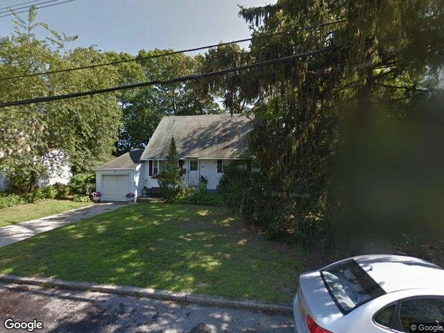 House image located at West Islip, NY 11795