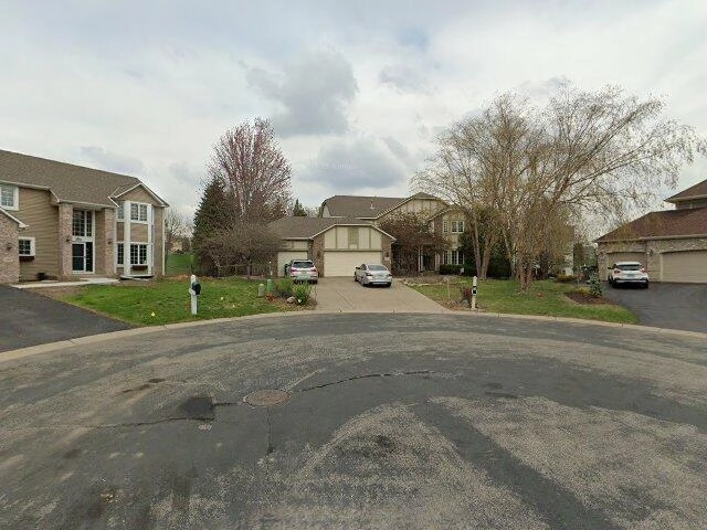 House image located at Eden Prairie, MN 55347