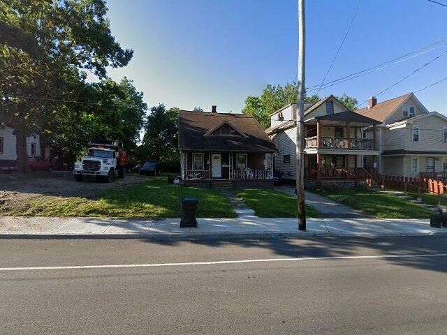 House image located at Cleveland, OH 44105