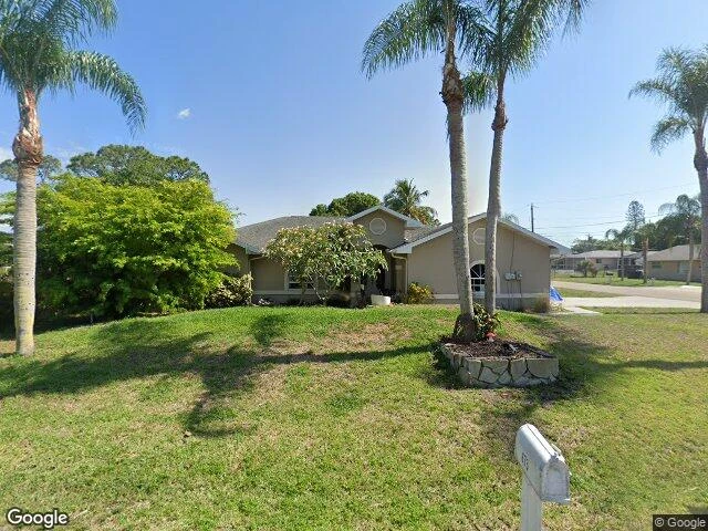 House image located at North Fort Myers, FL 33903