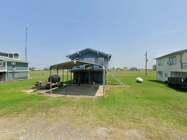 House image located at Anahuac, TX 77514