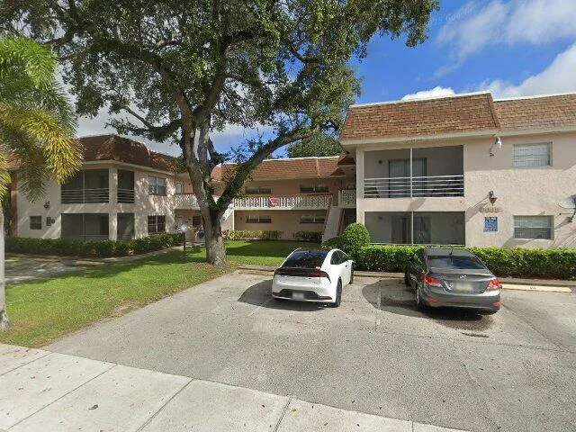 House image located at Hollywood, FL 33023