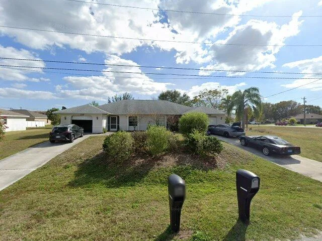 House image located at Cape Coral, FL 33914