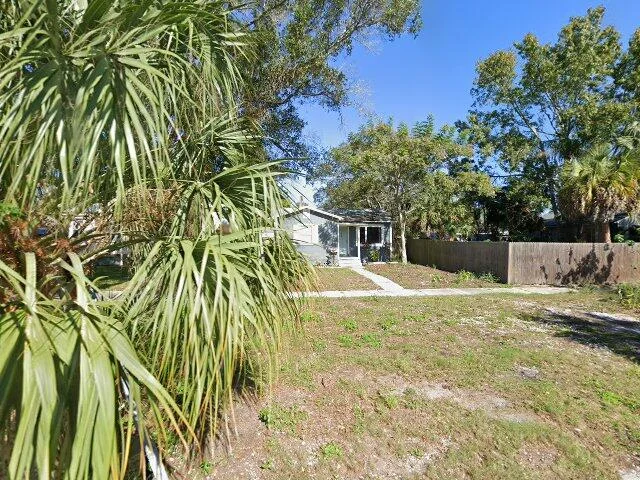 House image located at Saint Petersburg, FL 33713