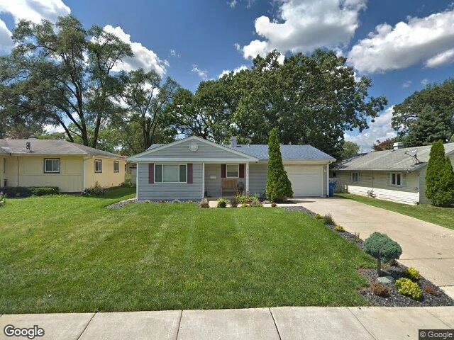 House image located at Carpentersville, IL 60110