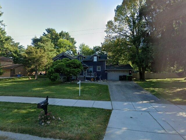 House image located at Utica, MI 48317
